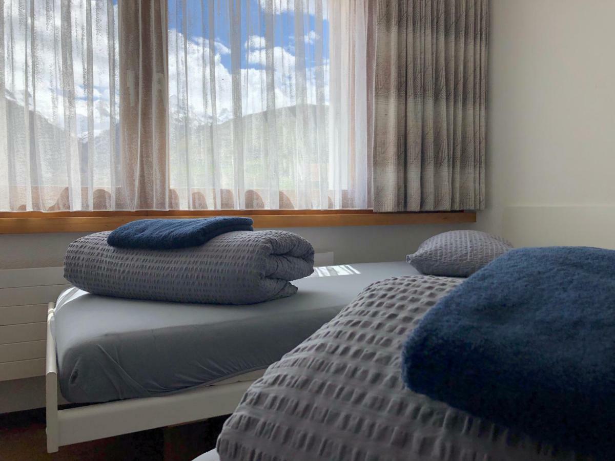 Catrina Lodge Disentis Bagian luar foto